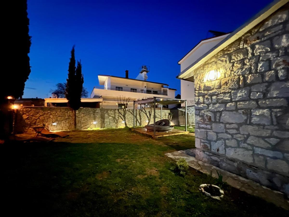 Holiday House "Laurus Garden" With Private Parking Medulin Extérieur photo